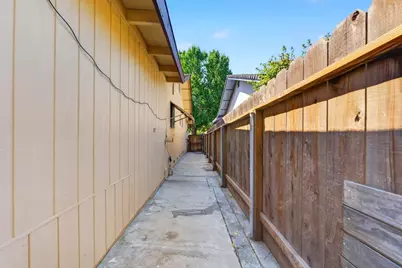 2403 Tejon Street, Lodi, CA 95242 - Photo 29