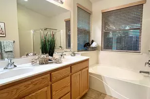 9408 Viridian Way, Elk Grove, CA 95624 - Photo 17