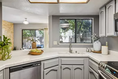 7300 Perera Circle, Sacramento, CA 95831 - Photo 11