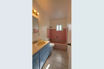 5725 Manmar Way, Sacramento, CA 95823 - Photo 9