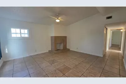 5725 Manmar Way, Sacramento, CA 95823 - Photo 3