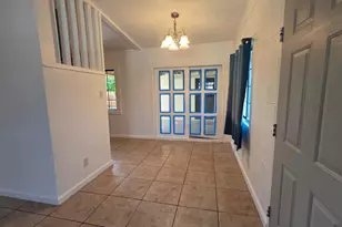 5725 Manmar Way, Sacramento, CA 95823 - Photo 5