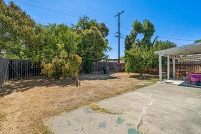 5207 Standish Rd, Sacramento, CA 95820 - Photo 15