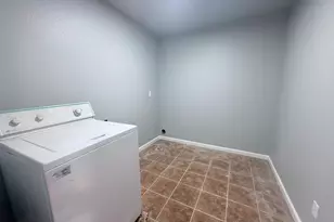 1179 Crescent Dr, Merced, CA 95348 - Photo 25