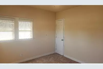 718 E Clinton Avenue, Fresno, CA 93704 - Photo 13