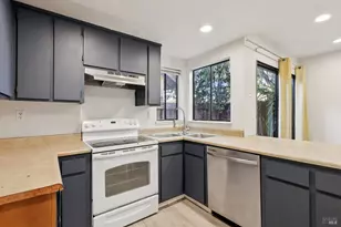 58 Del Prado Cir, Fairfield, CA 94533 - Photo 7