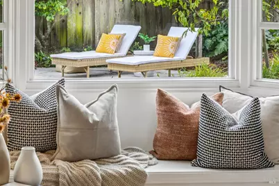 55 Las Casas Drive, San Rafael, CA 94901 - Photo 27