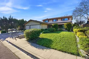 2100 Larchmont Cir, Fairfield, CA 94534 - Photo 3