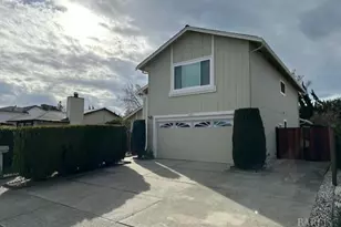 1411 Klamath Dr, Suisun City, CA 94585 - Photo 3