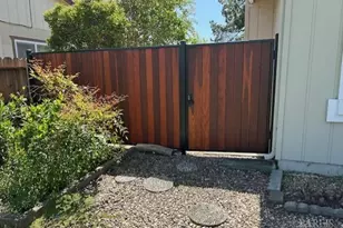 1411 Klamath Dr, Suisun City, CA 94585 - Photo 5