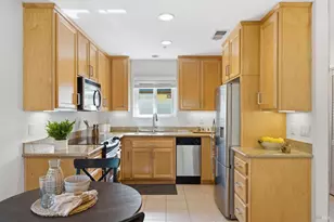 202 Foss Creek Cir, Healdsburg, CA 95448 - Photo 9