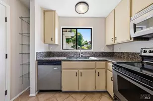 6 Village Ct, San Rafael, CA 94903 - Photo 21