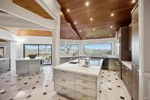 160 Crest Rd, Novato, CA 94945 - Photo 37