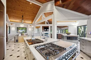 160 Crest Rd, Novato, CA 94945 - Photo 35