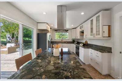 825 Cleveland Avenue, Petaluma, CA 94952 - Photo 21
