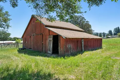 825 Cleveland Avenue, Petaluma, CA 94952 - Photo 45