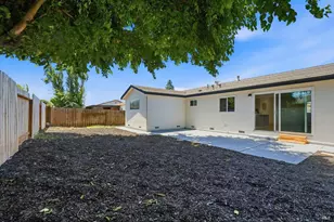825 Spoonbill Ln, Suisun City, CA 94585 - Photo 43