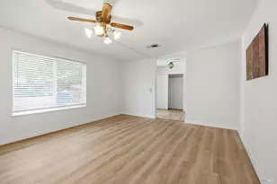 438 Royal Oaks Dr, Vacaville, CA 95687 - Photo 5