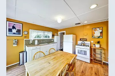 18300 Neeley Road, Guerneville, CA 95446 - Photo 9