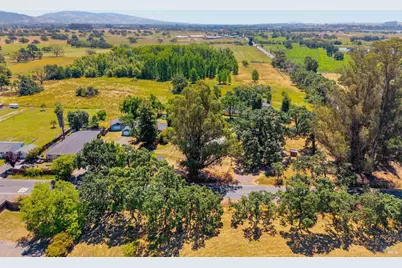 2062 Ludwig Avenue, Santa Rosa, CA 95407 - Photo 23