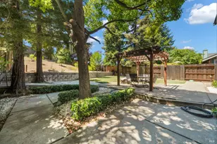 121 Sunnyglen Dr, Vallejo, CA 94591 - Photo 25