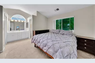 121 Sunnyglen Drive, Vallejo, CA 94591 - Photo 17