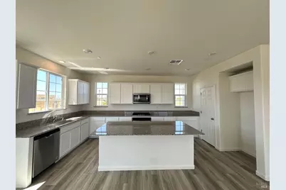 600 Cogburn Circle, Vacaville, CA 95678 - Photo 3
