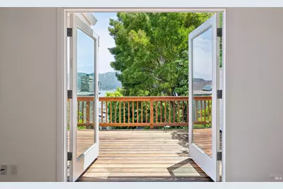 185 Solano Street, Tiburon, CA 94920 - Photo 17