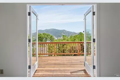 185 Solano Street, Tiburon, CA 94920 - Photo 37