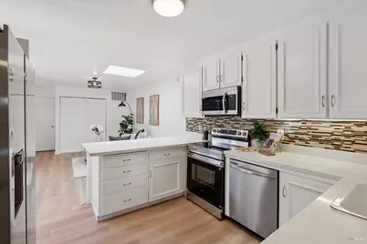 139 El Condor Court, San Rafael, CA 94903 - Photo 11