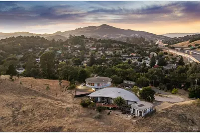 4 Harkle Road, Novato, CA 94945 - Photo 5