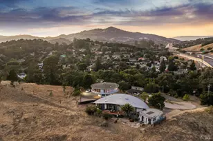 4 Harkle Rd, Novato, CA 94945 - Photo 5
