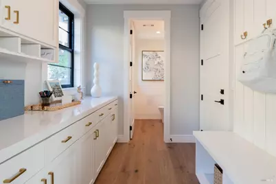 27 Erin Drive, San Rafael, CA 94903 - Photo 19