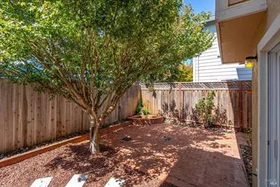 2821 Bay Village Avenue, Santa Rosa, CA 95403 - Photo 15