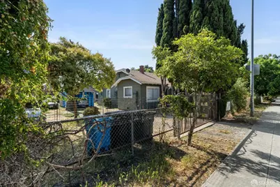 2340 Cooley Avenue, East Palo Alto, CA 94303 - Photo 13
