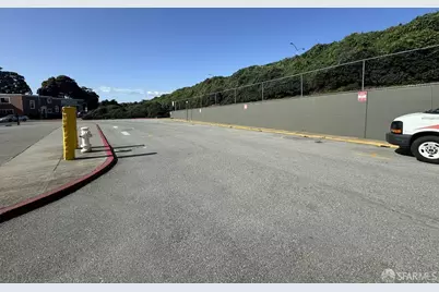 66 Cambon Drive #A, San Francisco, CA 94132 - Photo 23