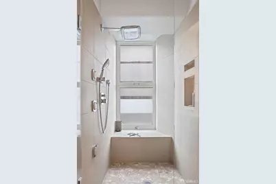 1615 Broadway #5, Oakland, CA 94612 - Photo 17