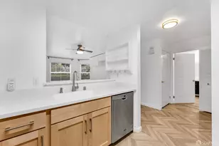 555 10th St, Oakland, CA 94607 - Photo 15