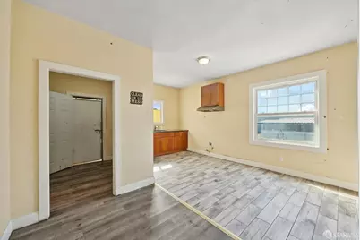 1005 E 12th Street, Oakland, CA 94606 - Photo 9