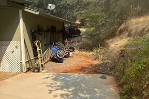 19481 N Rambling Oak Dr, Redding, CA 96003 - Photo 13