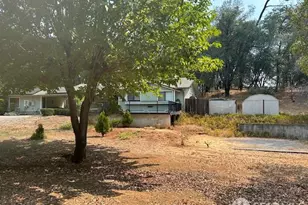 19481 N Rambling Oak Dr, Redding, CA 96003 - Photo 15