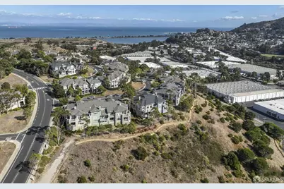 141 Kestrel Court, Brisbane, CA 94005 - Photo 49