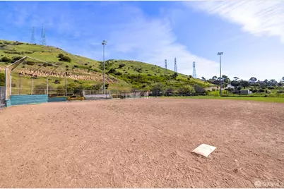 141 Kestrel Court, Brisbane, CA 94005 - Photo 49