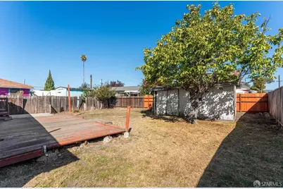 220 Louvaine Avenue, Oakland, CA 94603 - Photo 39