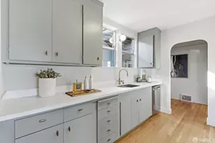 451 Huron Ave, San Francisco, CA 94112 - Photo 9