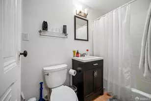 1040 Sanchez St, San Francisco, CA 94114 - Photo 15