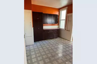 422 Paris Street, San Francisco, CA 94112 - Photo 5
