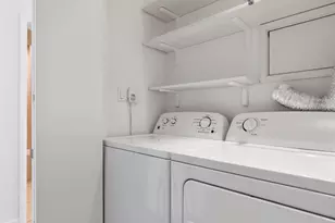 1080 Chestnut St, San Francisco, CA 94109 - Photo 27