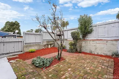 6672 Brann Street, Oakland, CA 94605 - Photo 21