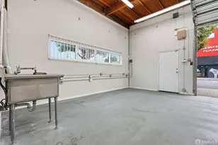 1555 Yosemite Ave, San Francisco, CA 94124 - Photo 15
